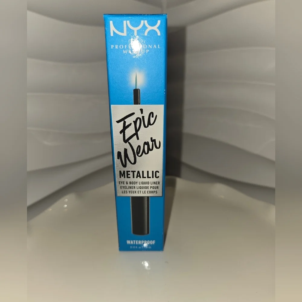 NYX Epic Wear Metallic Eyeliner in Teal Metal